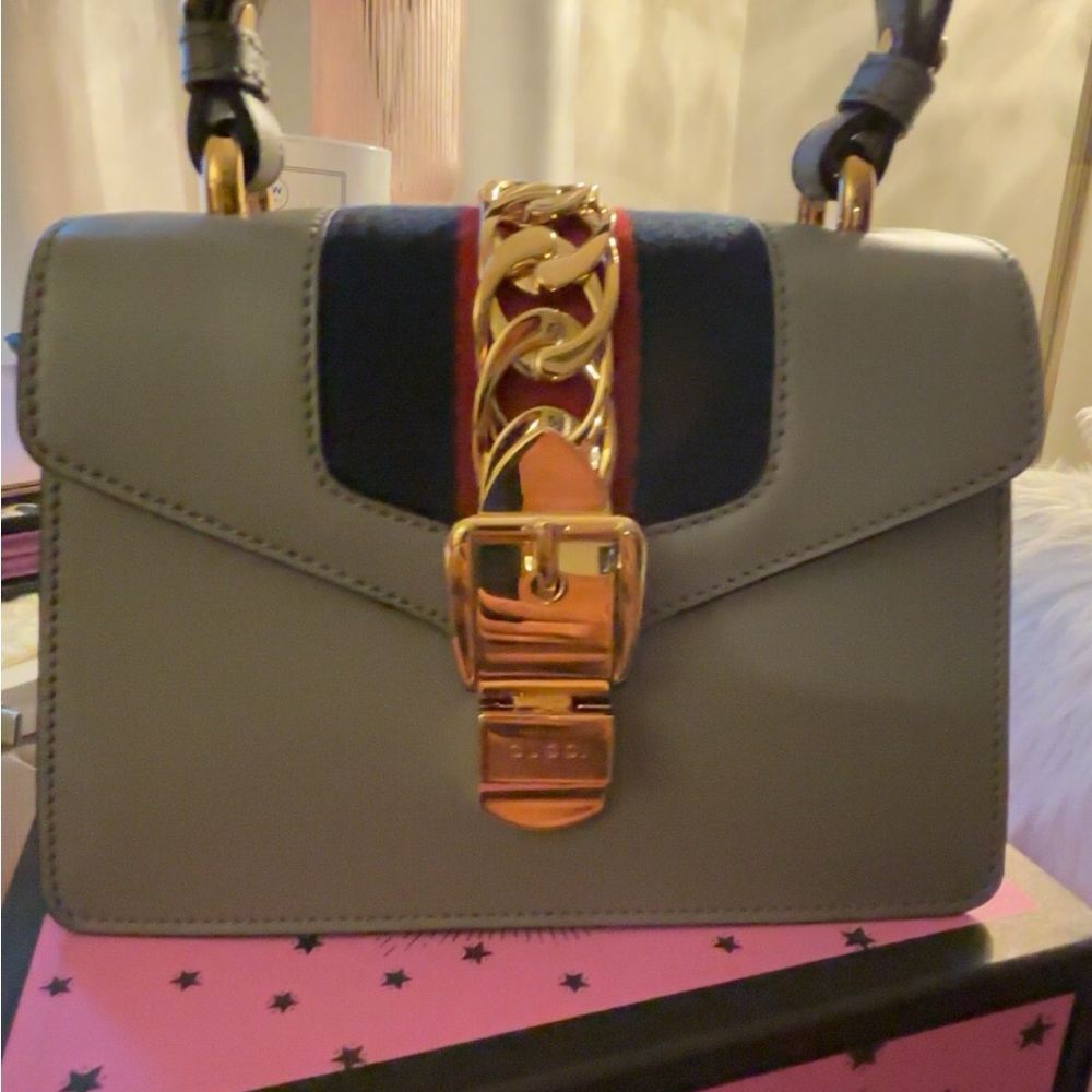 Gucci Handbag - Picture 2 of 5